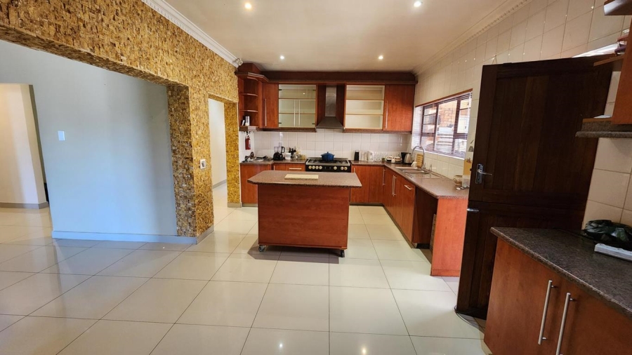 3 Bedroom Property for Sale in Zeekoevlei Western Cape